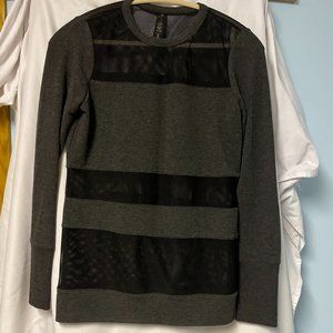 Yogalicious Grey patterned top, size S